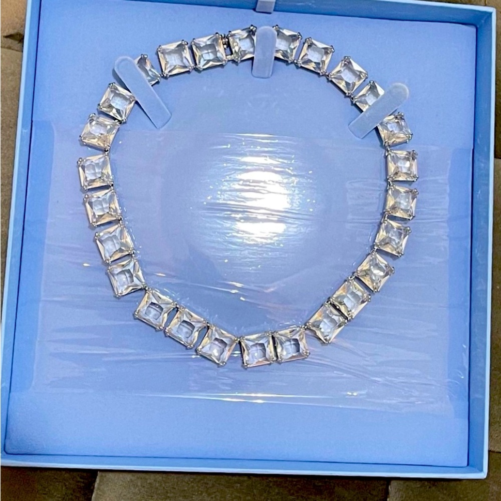 Swarovski Millenia all around necklace square with matching earrings